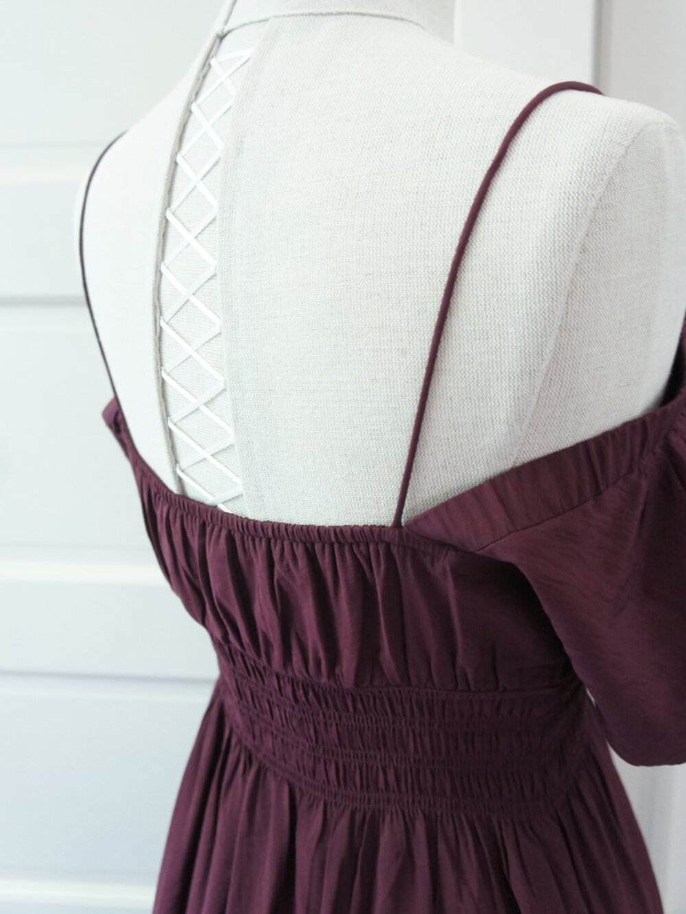 Abercrombie Long Burgundy Smocked Off the Shoulder Peasant Dress Size Small - Picture 5 of 10